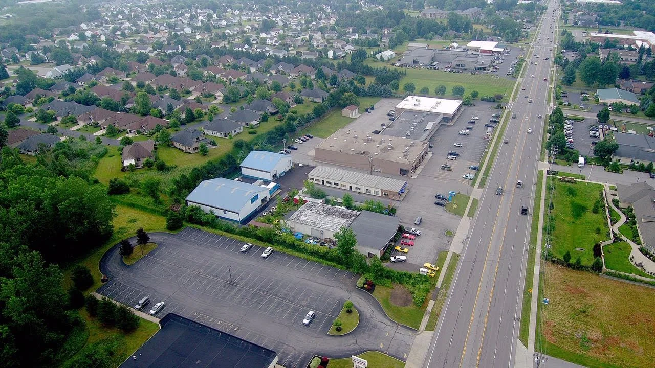 Retail in East Amherst, NY — Lease in East Amherst, NY, photo 2 of 8