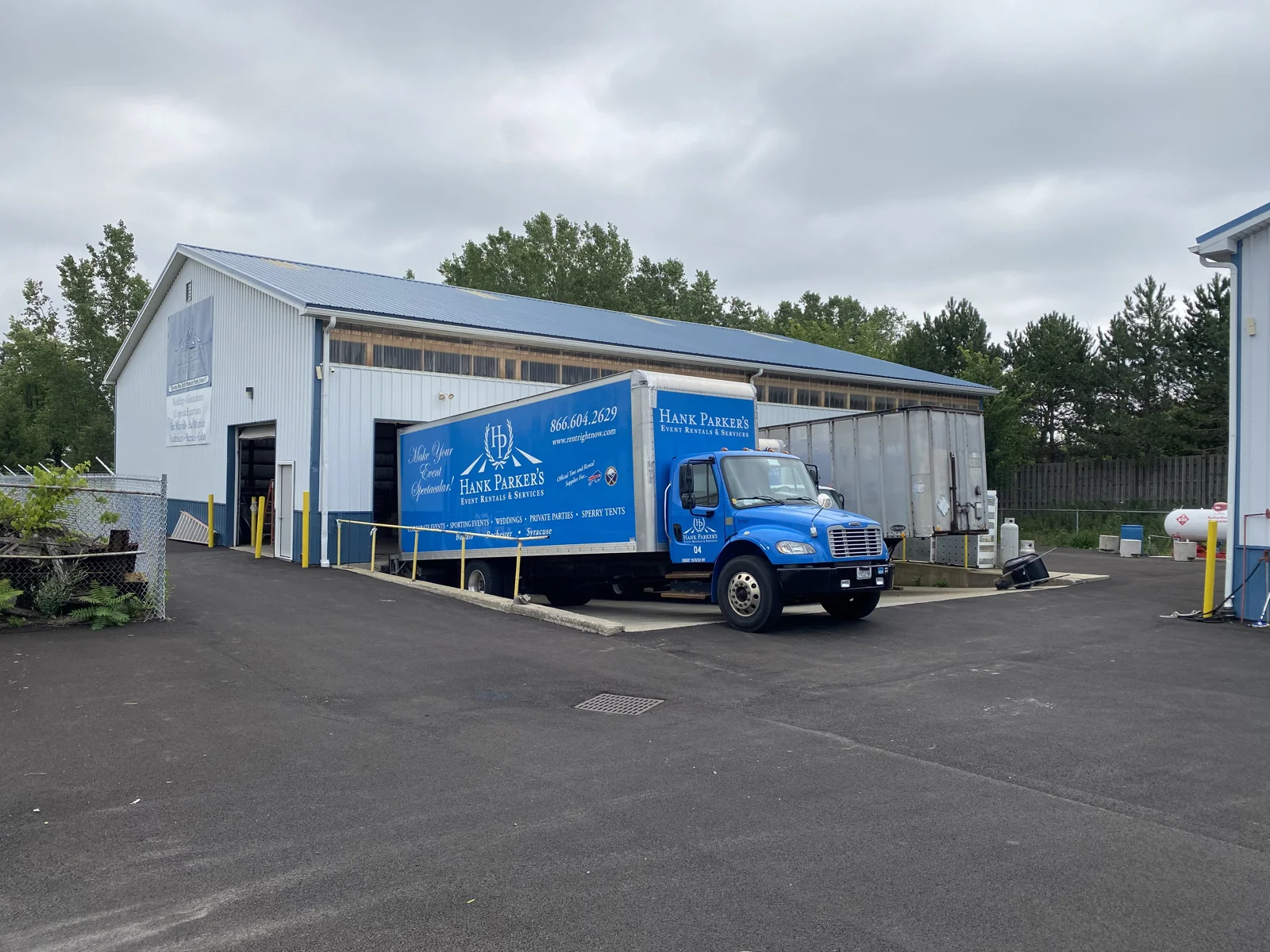 Retail in East Amherst, NY — Lease in East Amherst, NY, photo 5 of 8