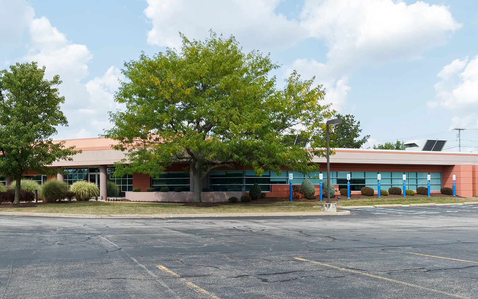 Office in Williamsville, NY — Sale in Williamsville, NY, photo 1 of 8