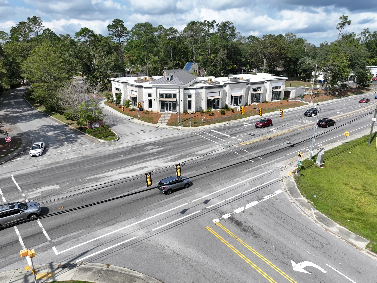 460 Old Trolley Rd — Lease in Summerville, SC, photo 2 of 5