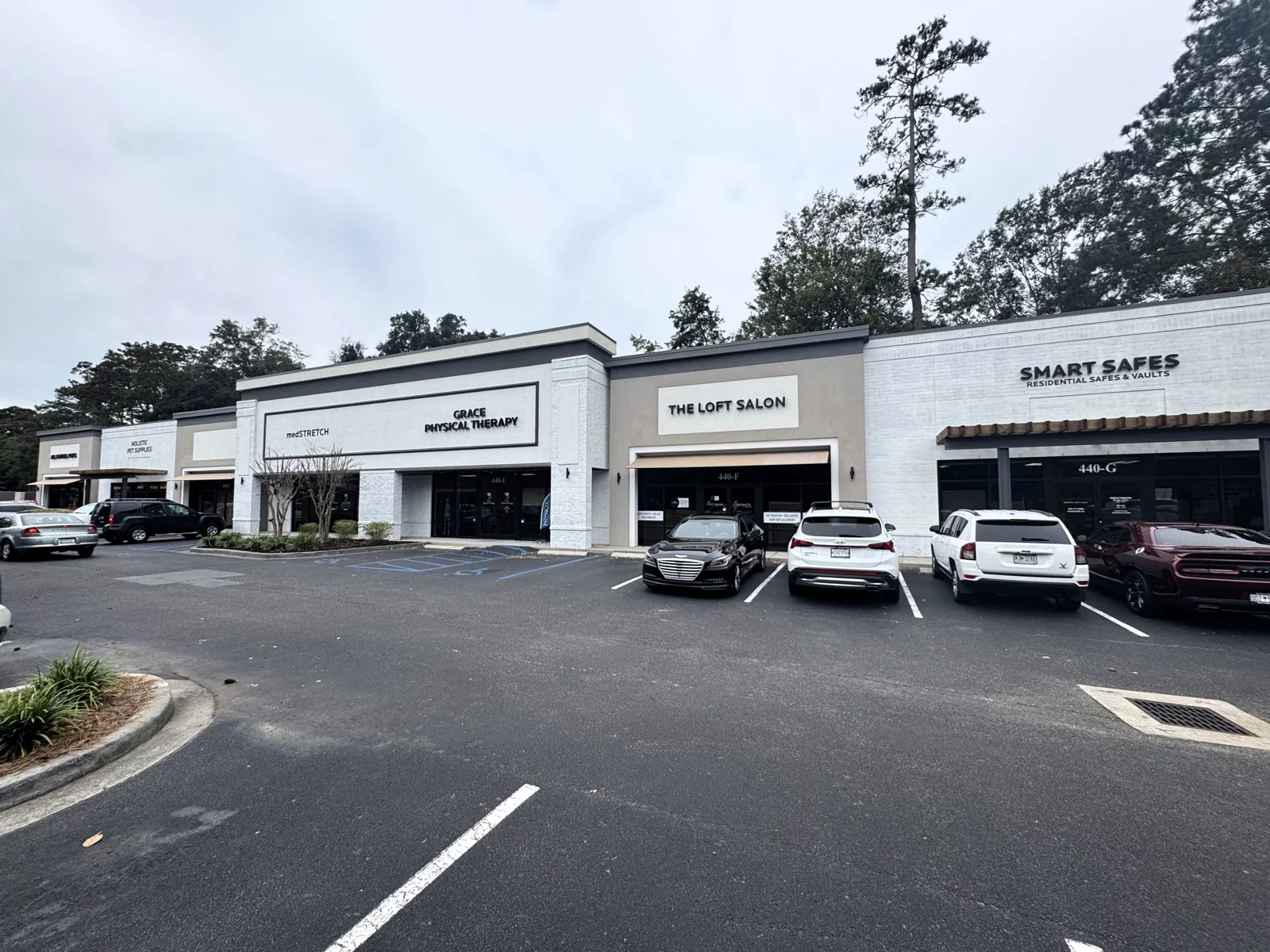 440 Old Trolley Rd — Lease in Summerville, SC, photo 2 of 2