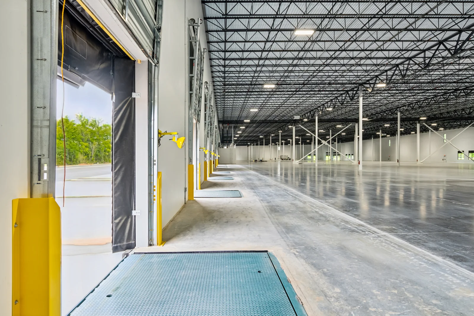 Coastal Crossroads | Building 1 — Lease in Summerville, SC, photo 2 of 8