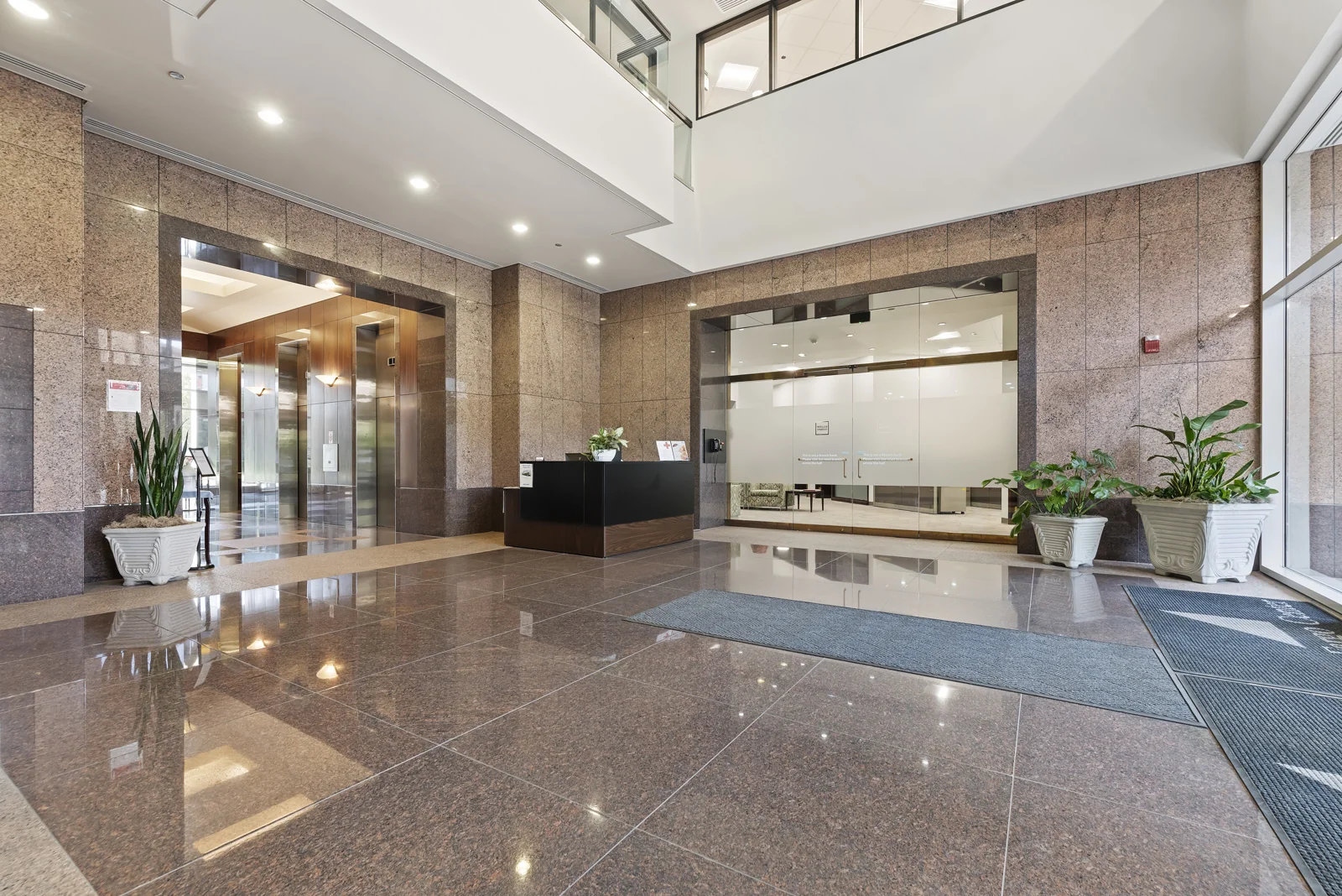 Wells Fargo Center — Lease in Boise, ID, photo 3 of 8
