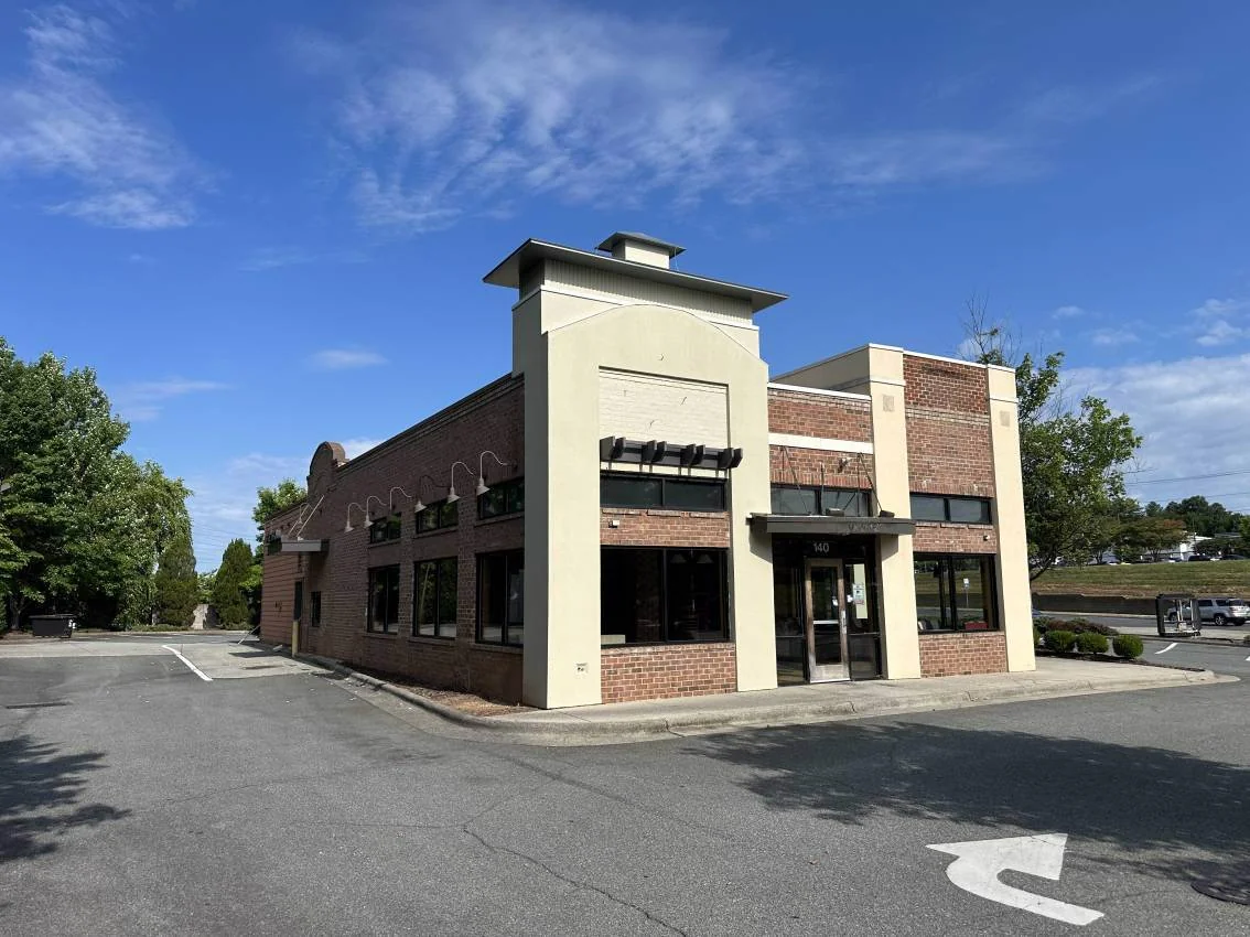 140 Hanes Square Shop Circle — Lease in Winston-Salem, NC, photo 1 of 6