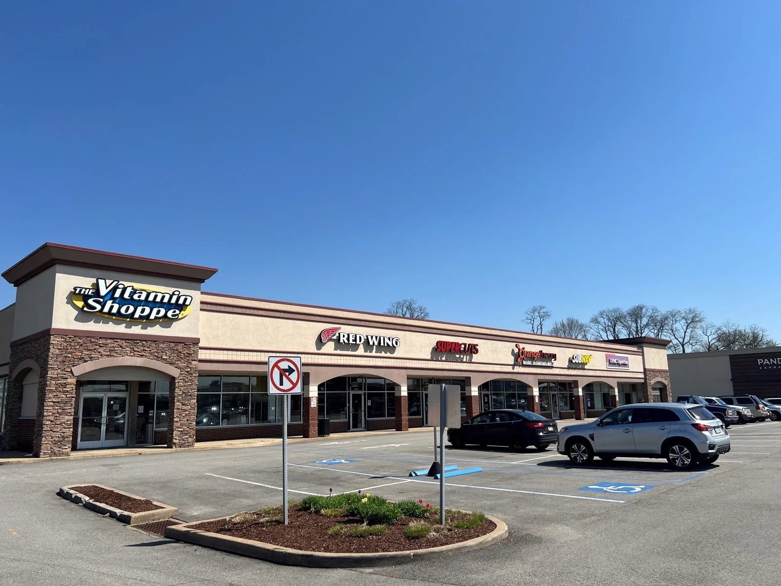 Penn Place — Lease in Monroeville, PA, photo 1 of 2