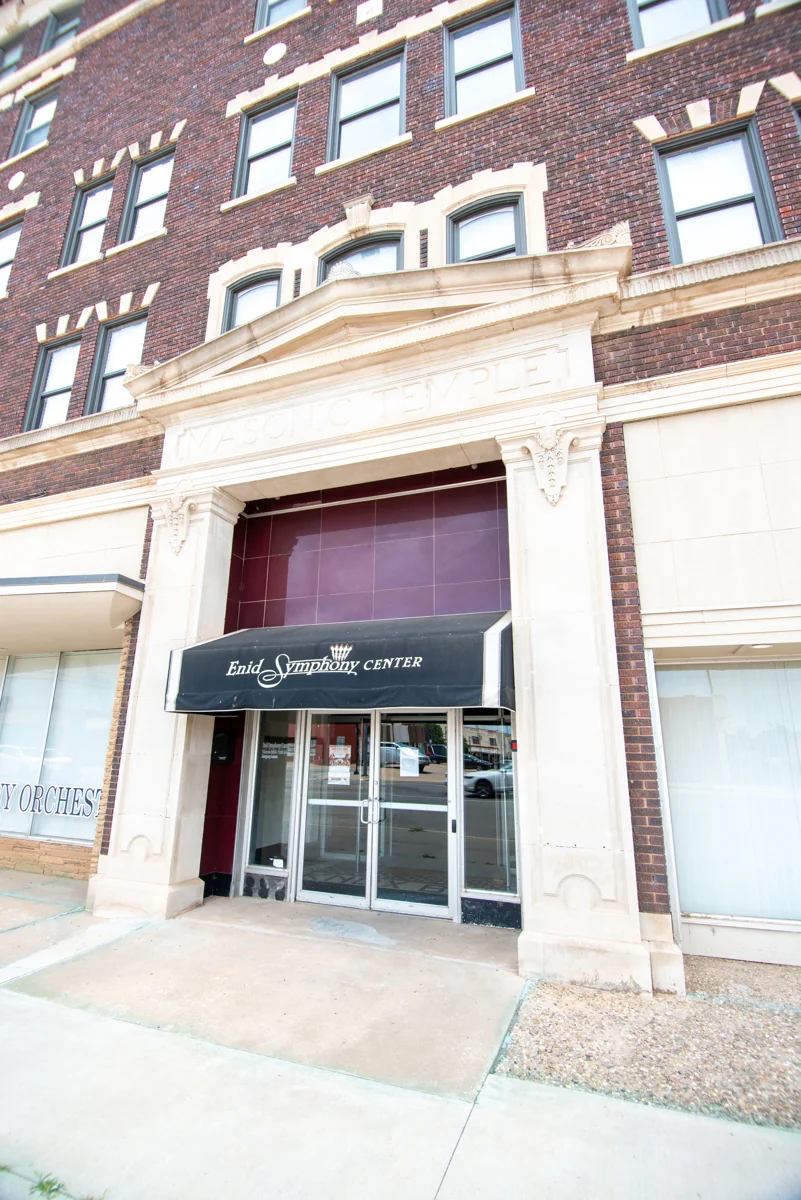 301 W Broadway Ave — Sale in Enid, OK, photo 6 of 8