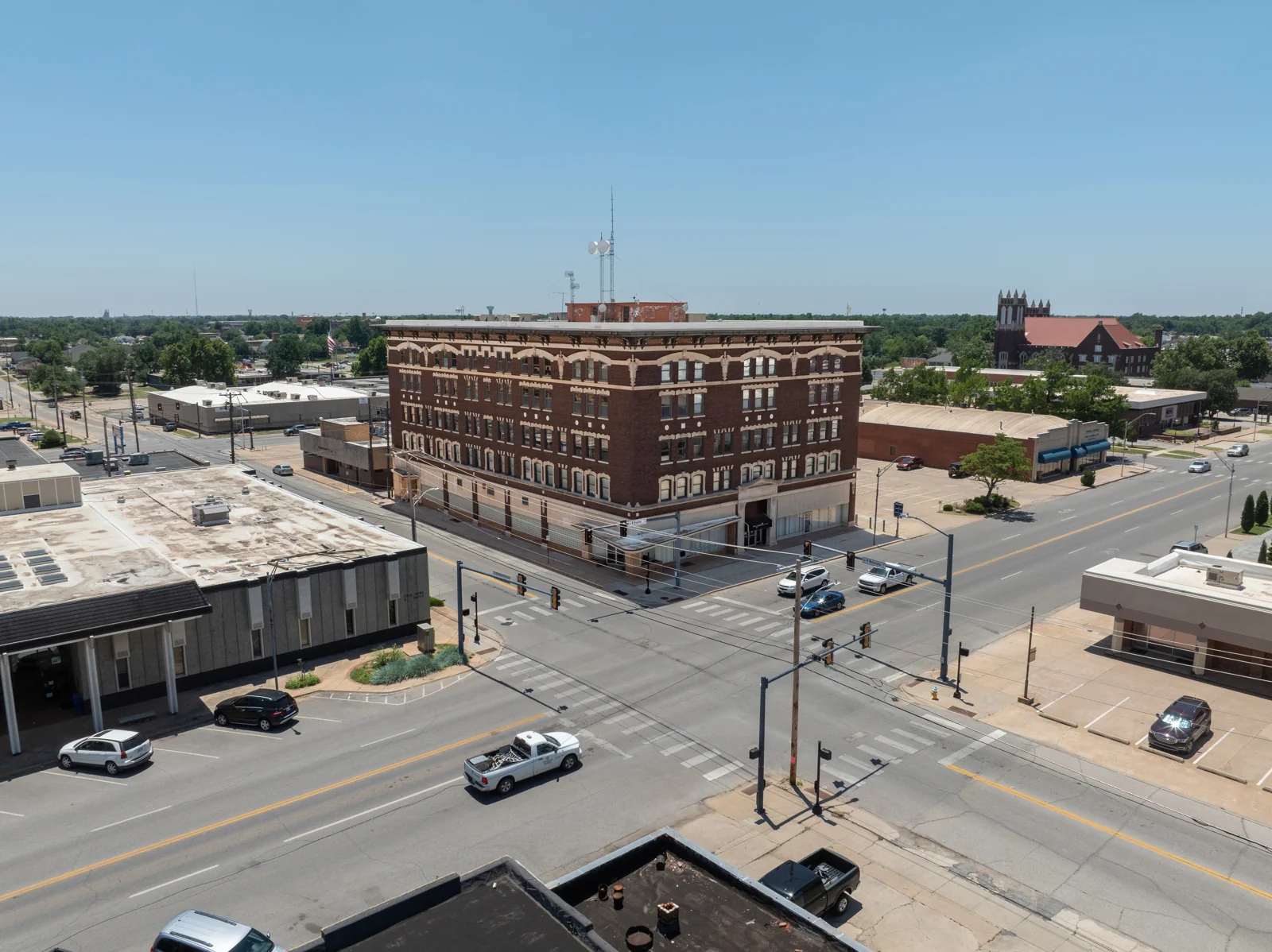 301 W Broadway Ave — Sale in Enid, OK, photo 7 of 8