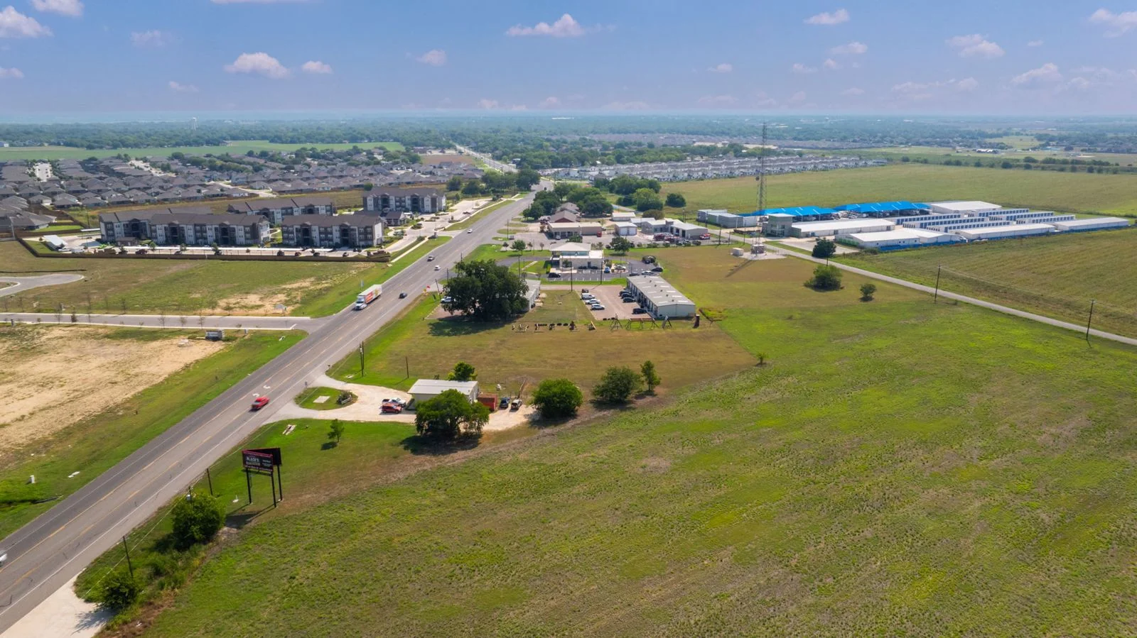 1.34 Acres in Lockhart Near Future HEB — Lease in Lockhart, TX, photo 4 of 6