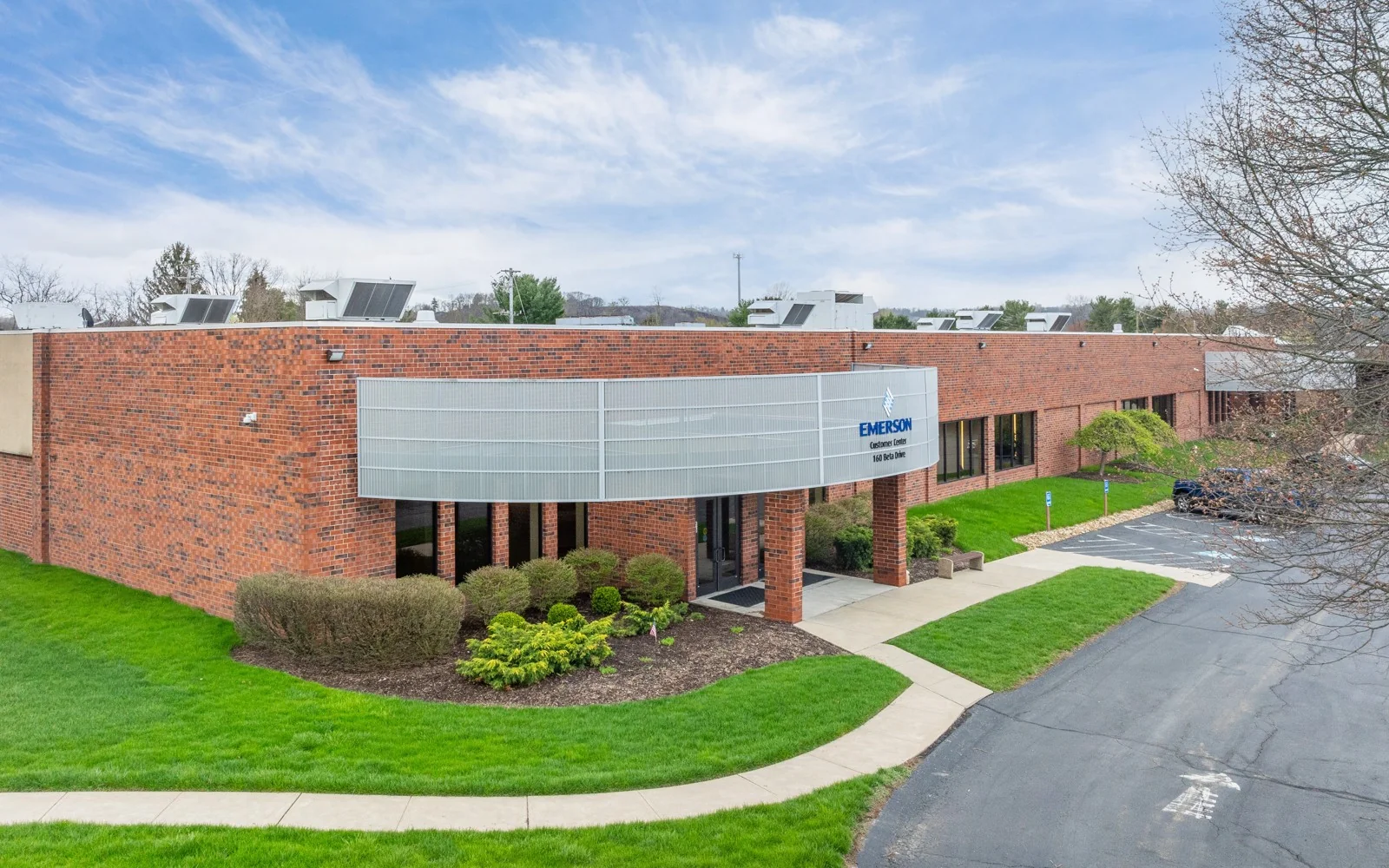 Ability to host a variety of uses: light… — Lease in Pittsburgh, PA, photo 3 of 4