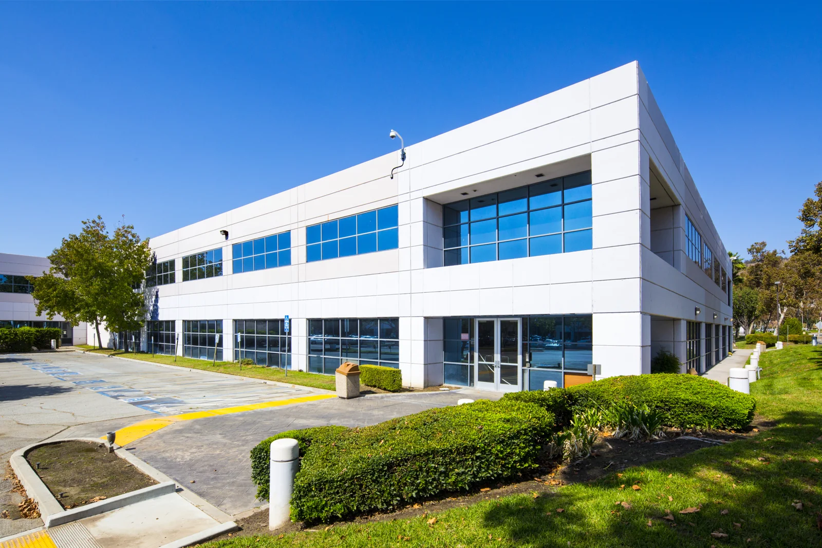 University Corporate Center — Sale in Pomona, CA, photo 1 of 2