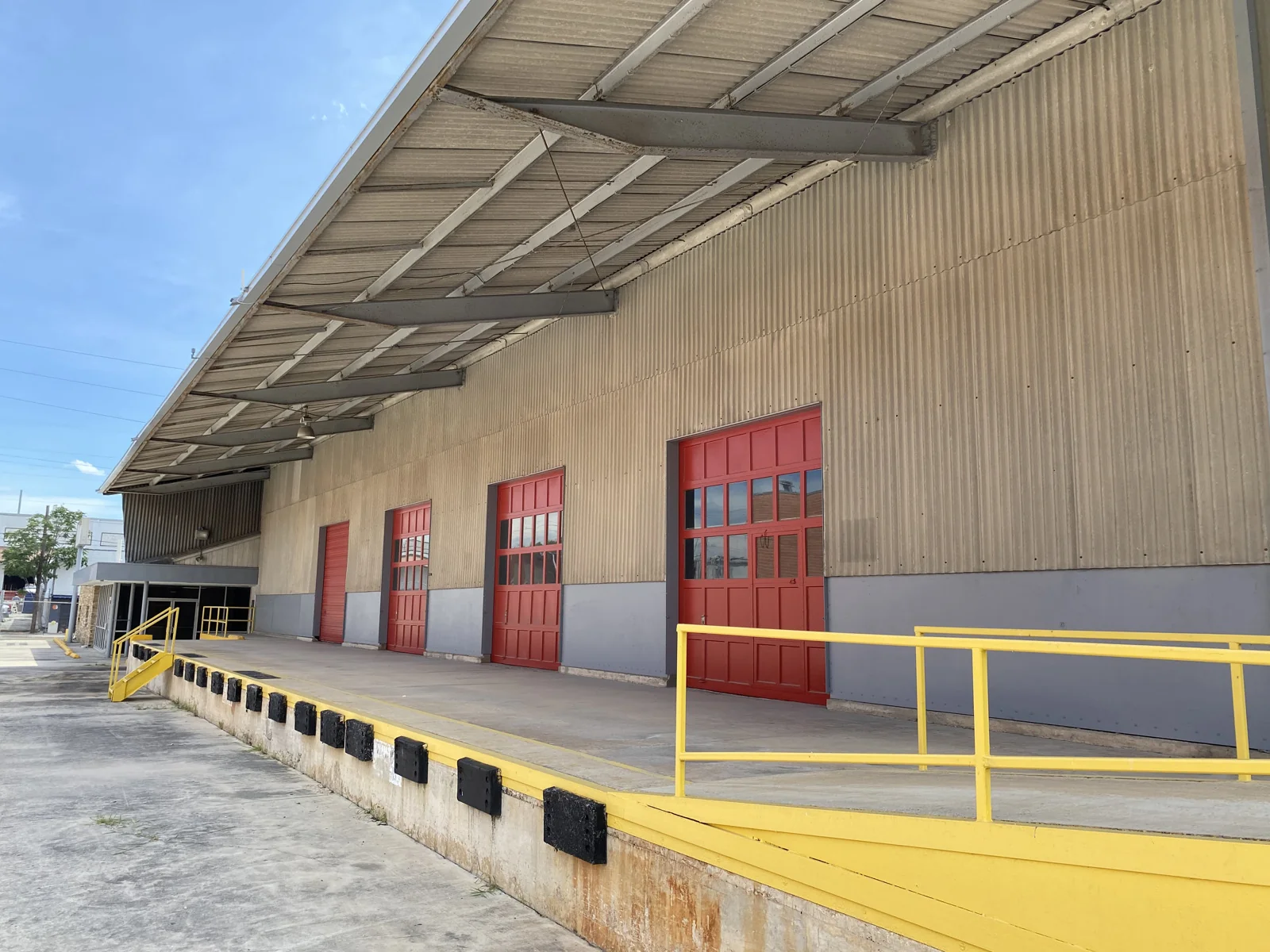 Industrial in San Antonio, TX — Sale in San Antonio, TX, photo 2 of 5