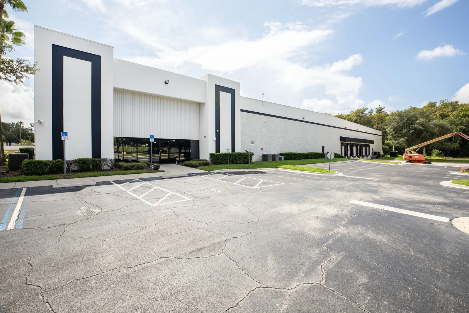 1350 Tradeport Dr. - industrial in Orlando, FL