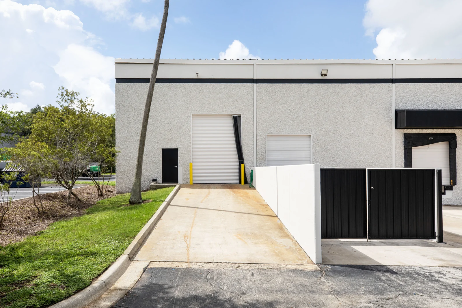 1350 Tradeport Dr. - photo 3 - Orlando, FL