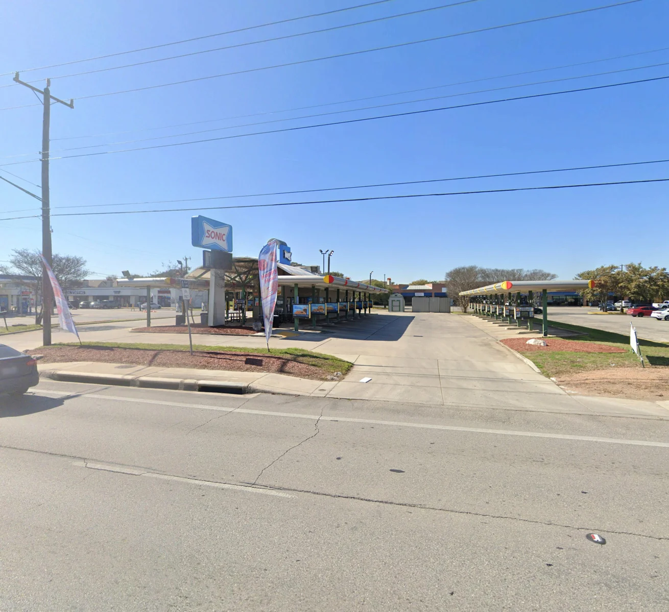 Available: 1,200 SF on Culebra Road