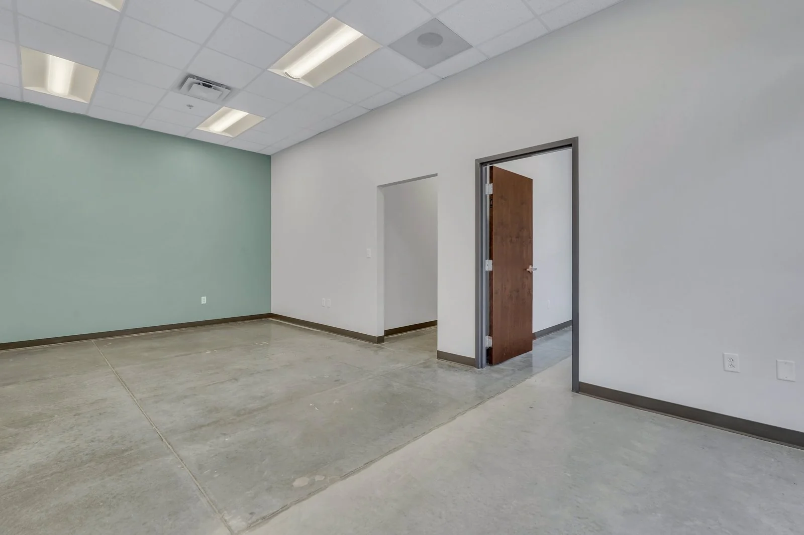 Riverport Commerce Park: Buildings 1, 3, 5, 6, & 8 — Lease in Hardeeville, SC, photo 8 of 8