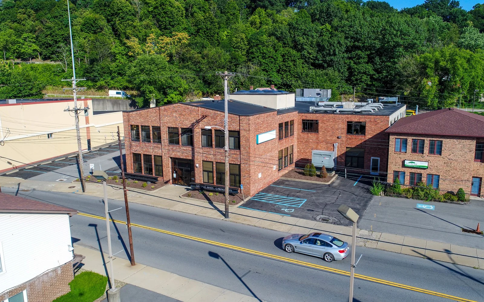 Carnegie Commons — Lease in Carnegie, PA, photo 1 of 5