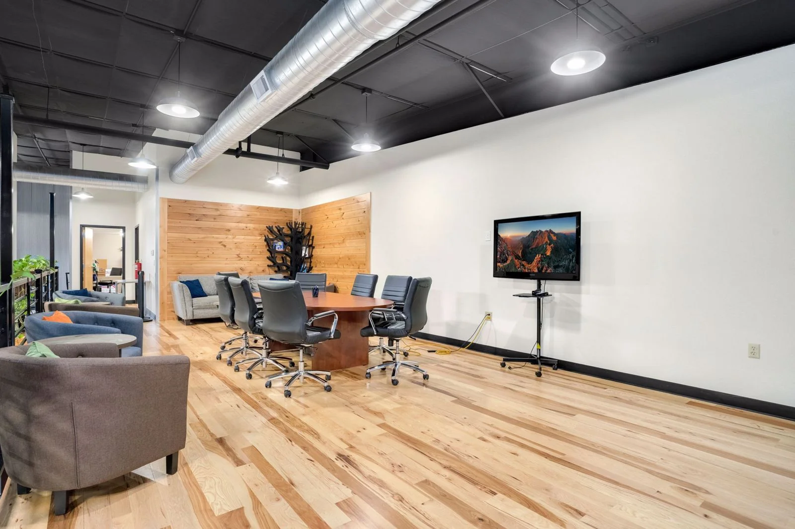 Office/Warehouse — Sale in Loveland, CO, photo 6 of 8