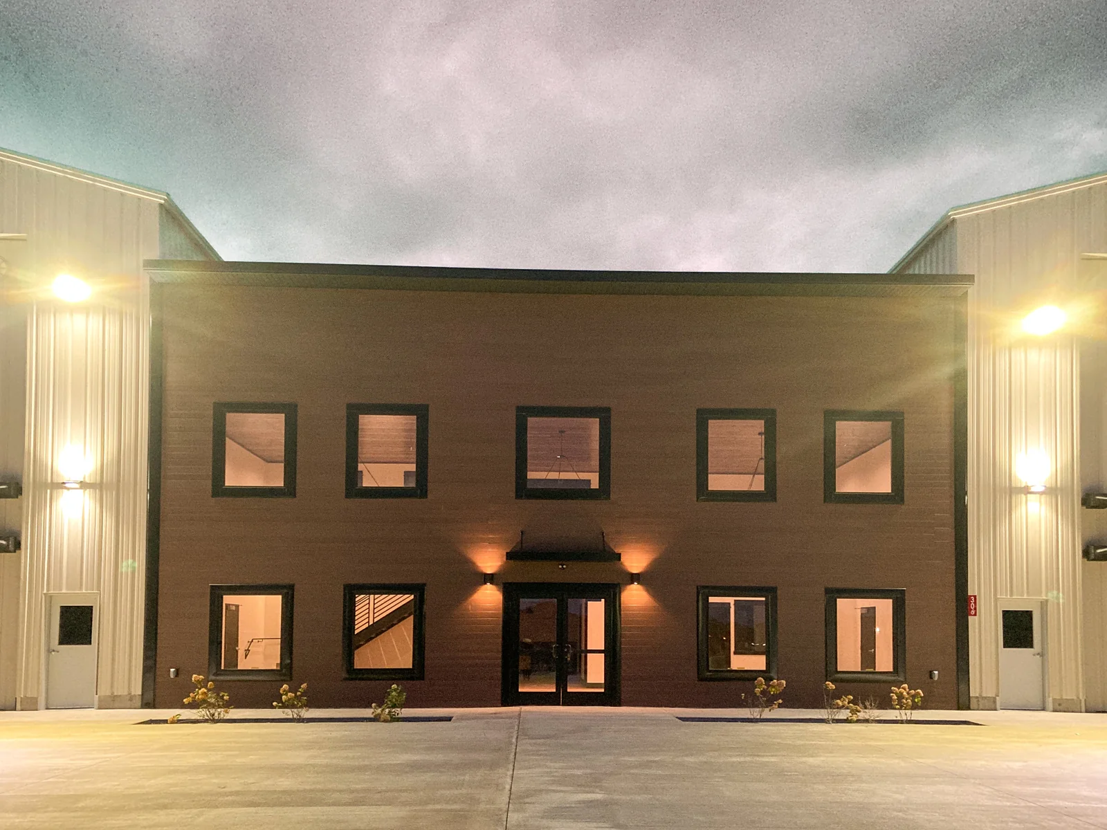 Yellowstone Regional Airport Hangar — Sale in Cody, WY, photo 2 of 6