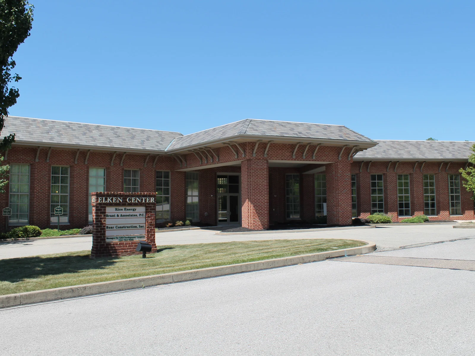 Elken Center — Lease in Canonsburg, PA, photo 1 of 4
