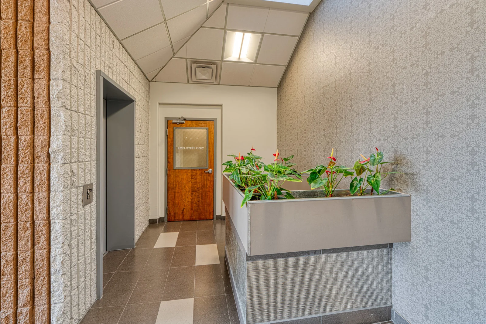 1020 Tijeras Ave — Sale in Albuquerque, NM, photo 6 of 8