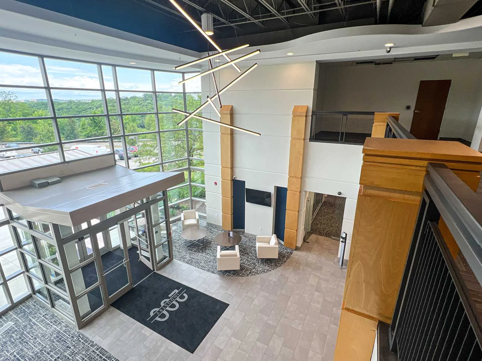 Office in Coraopolis, PA — Lease in Coraopolis, PA, photo 2 of 8