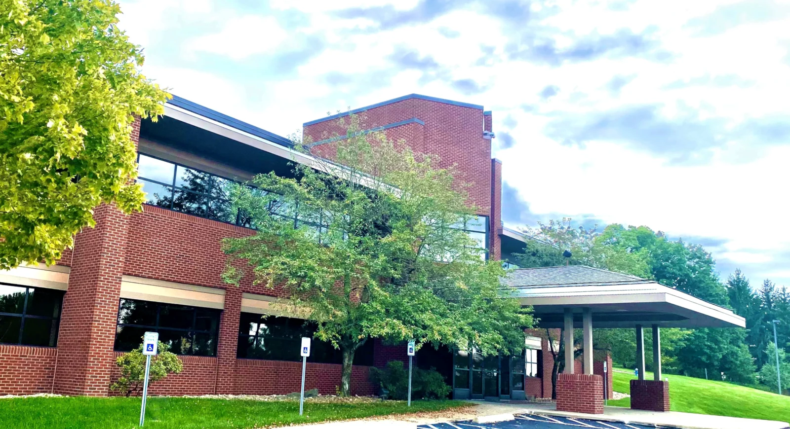 Westpointe Corporate Center Three — Lease in Coraopolis, PA, photo 2 of 3