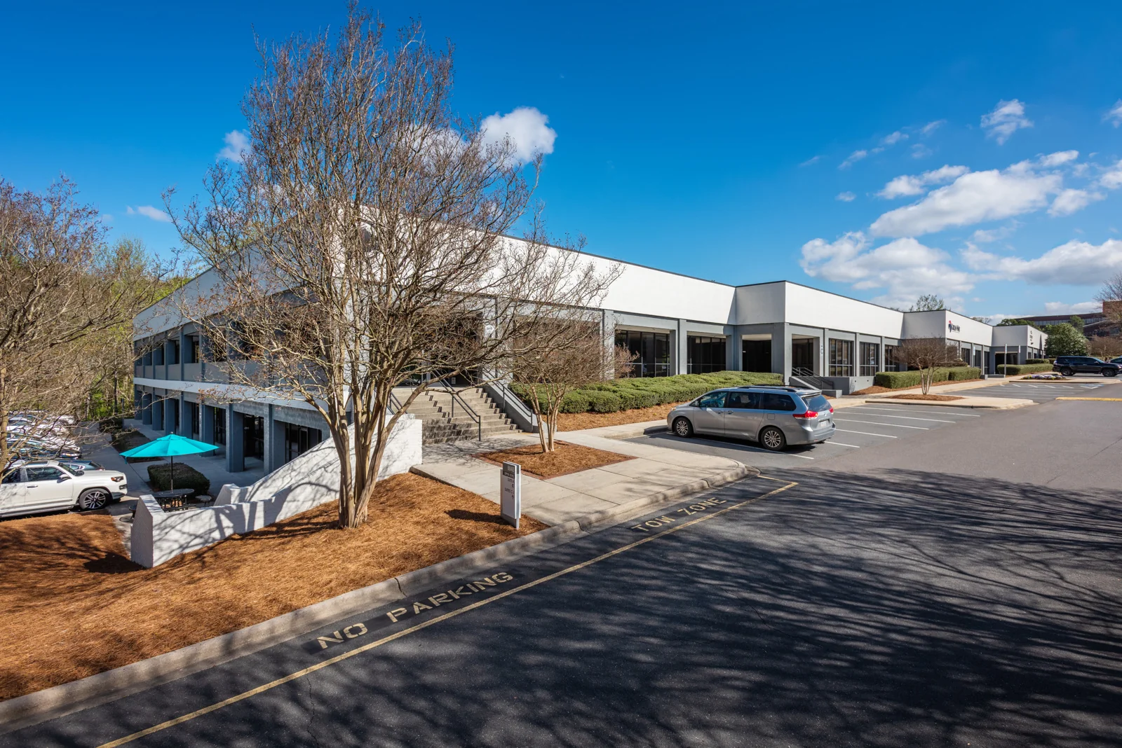FlexIndustrial in Charlotte, NC — Lease in Charlotte, NC, photo 2 of 4