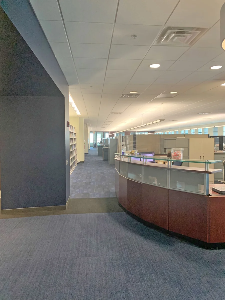 100 Airside Drive - office in Coraopolis, PA