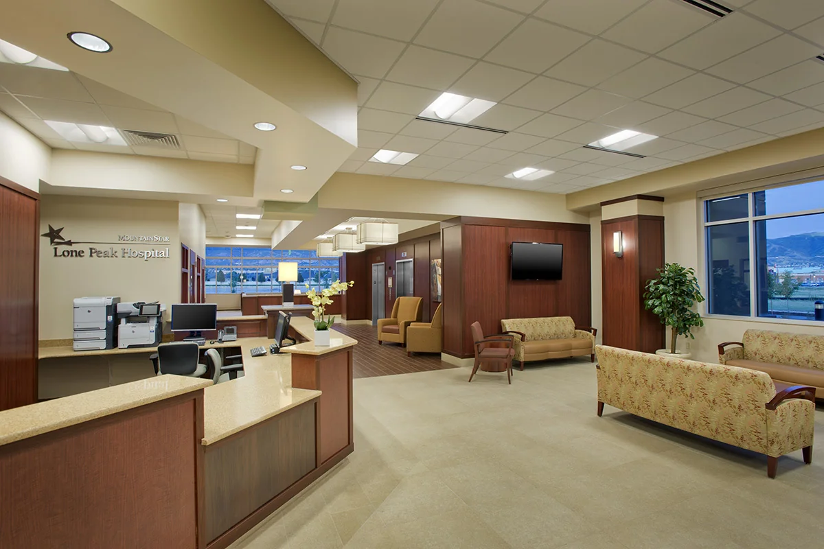 Lone Peak Specialty Center — Lease in Draper, UT, photo 2 of 3