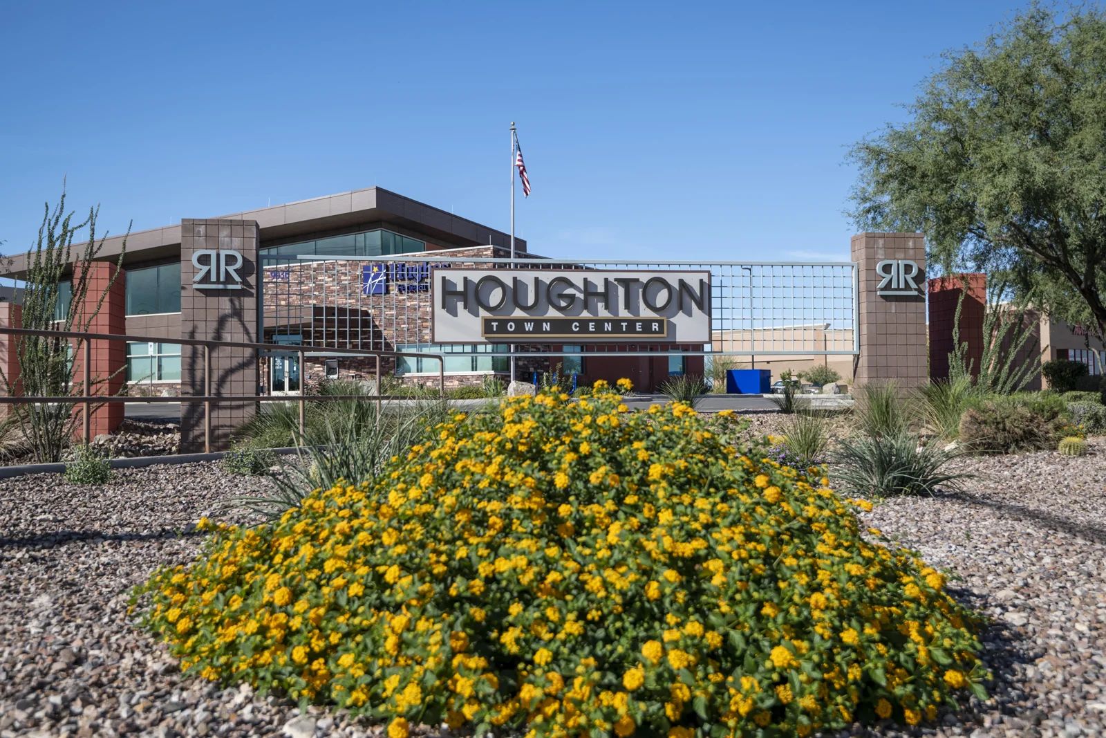 Houghton Town Center — Sale in Tucson, AZ, photo 2 of 5