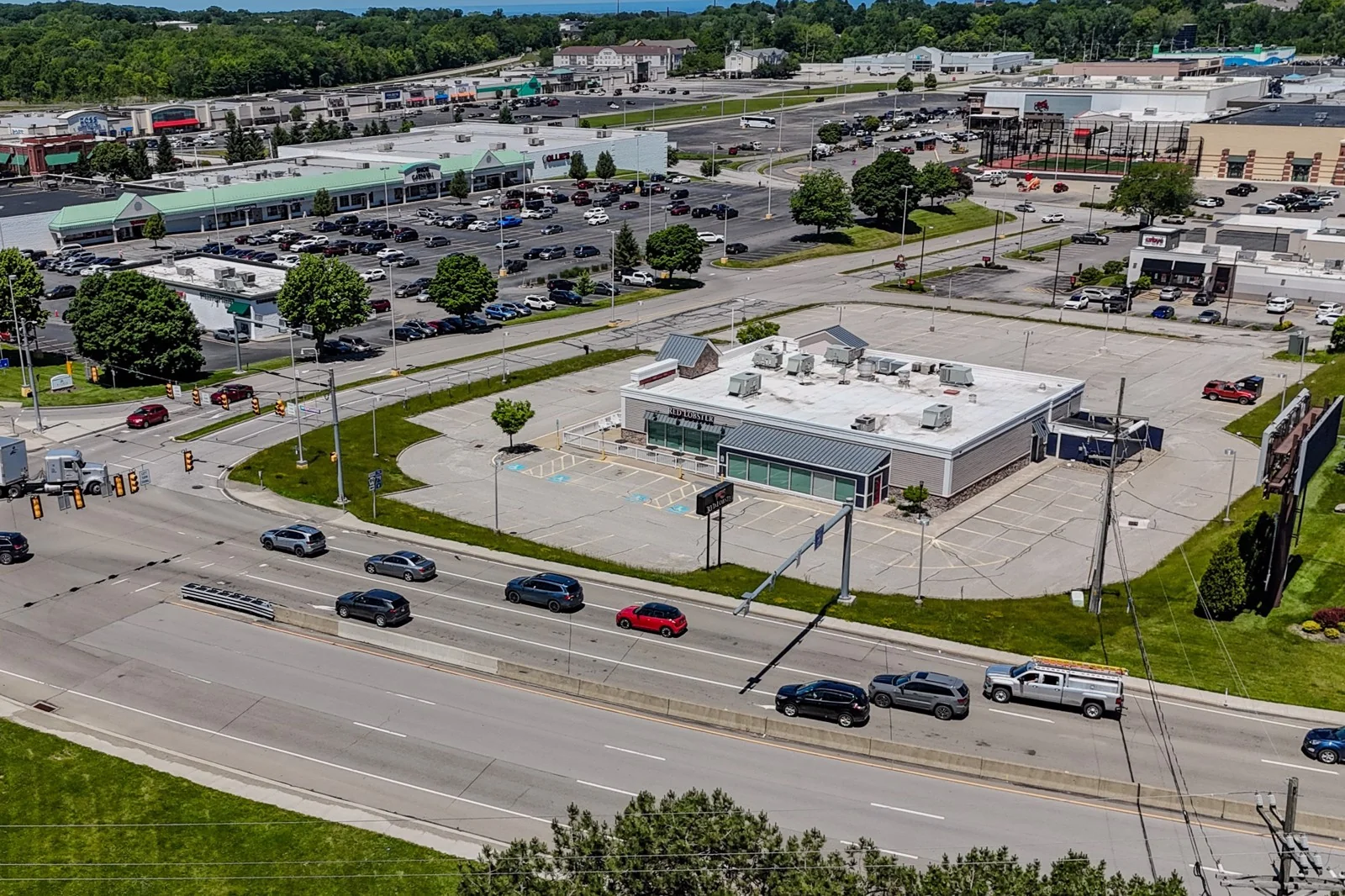Retail in Erie, PA — Lease in Erie, PA, photo 2 of 4