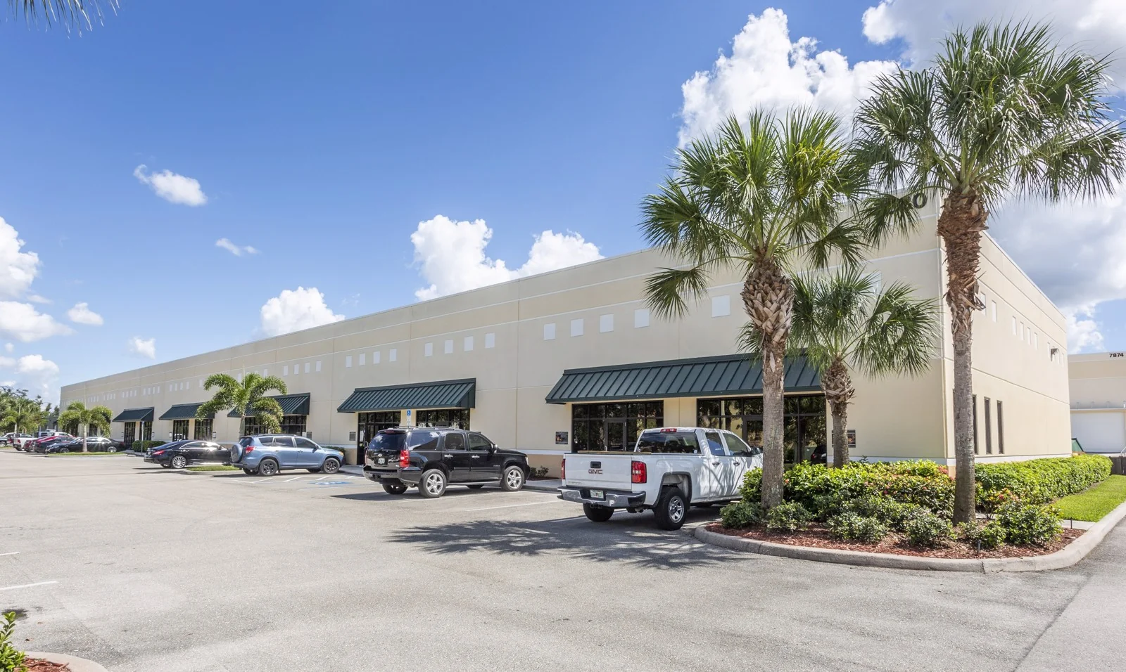 7830 DREW CIRCLE — Lease in Fort Myers, FL, photo 1 of 2