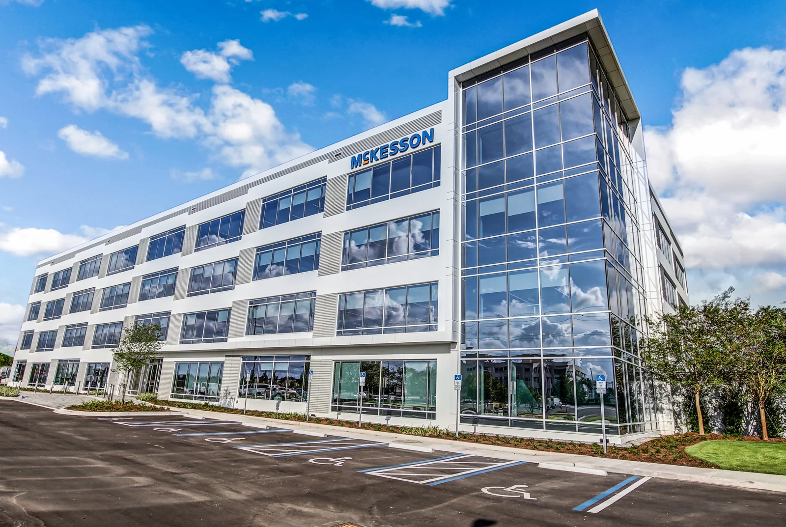 Gate Pkwy - JTB Center