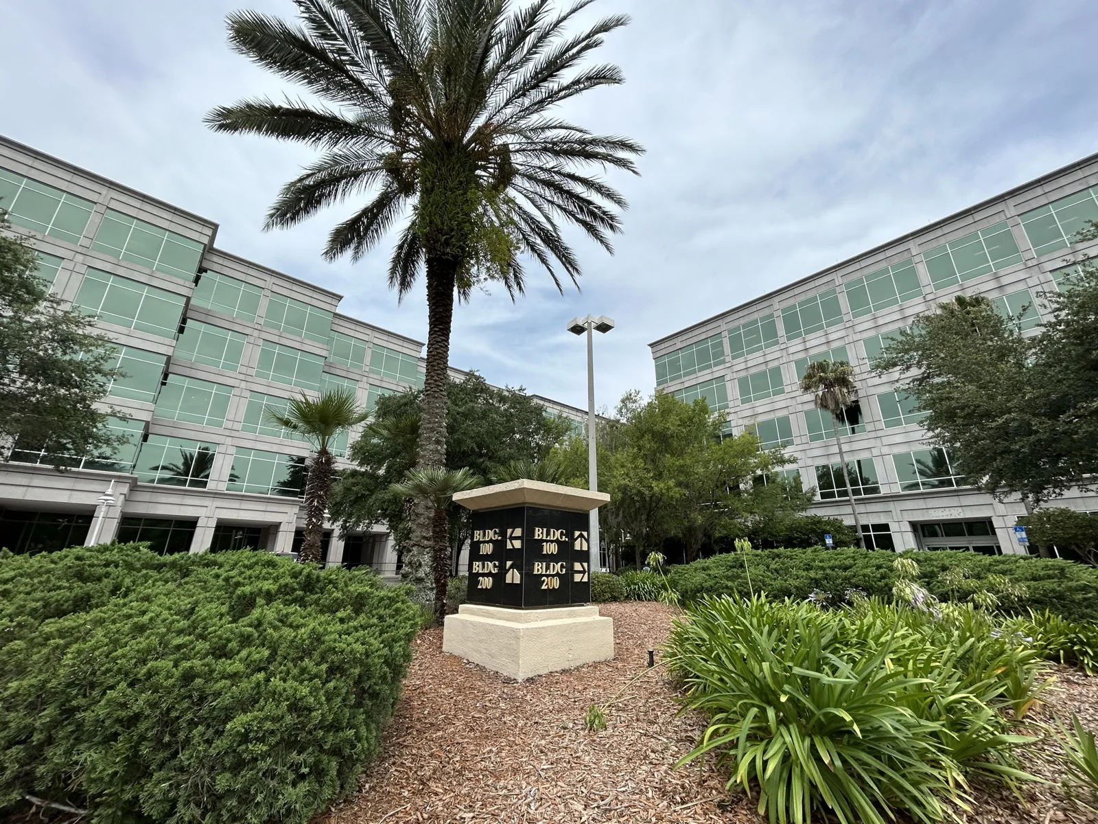 Building 200 - Deerwood North
