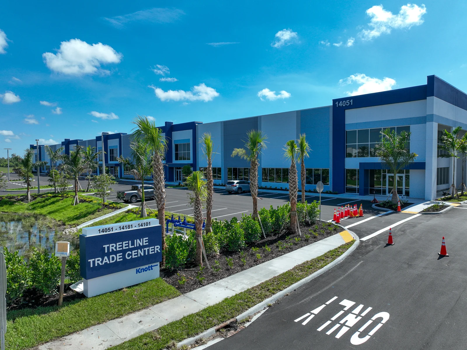 Treeline Trade Center — Lease in Fort Myers, FL, photo 1 of 3