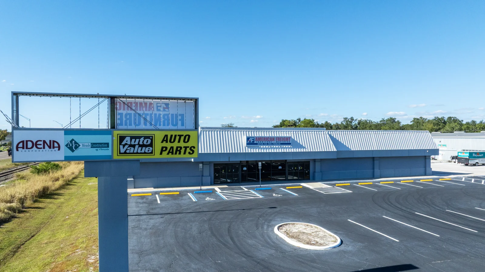 35K SF Warehouse & Showroom — Lease in Lakeland, FL, photo 5 of 8