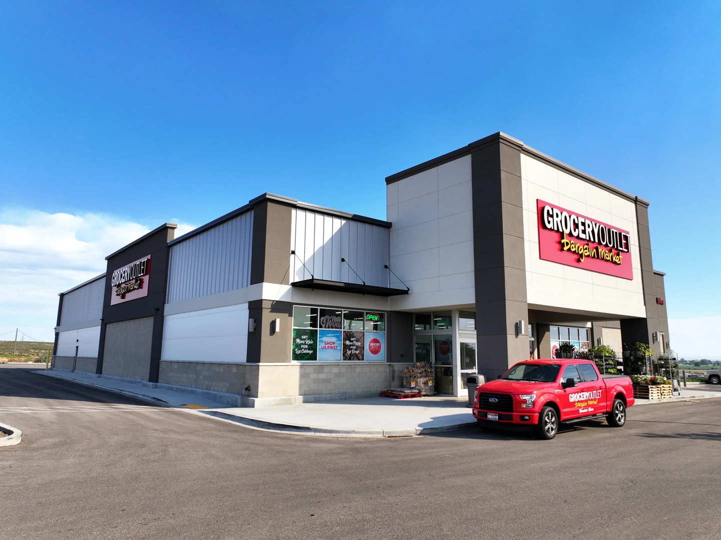 Property in Unknown, XX - retail in Mountain Home, ID