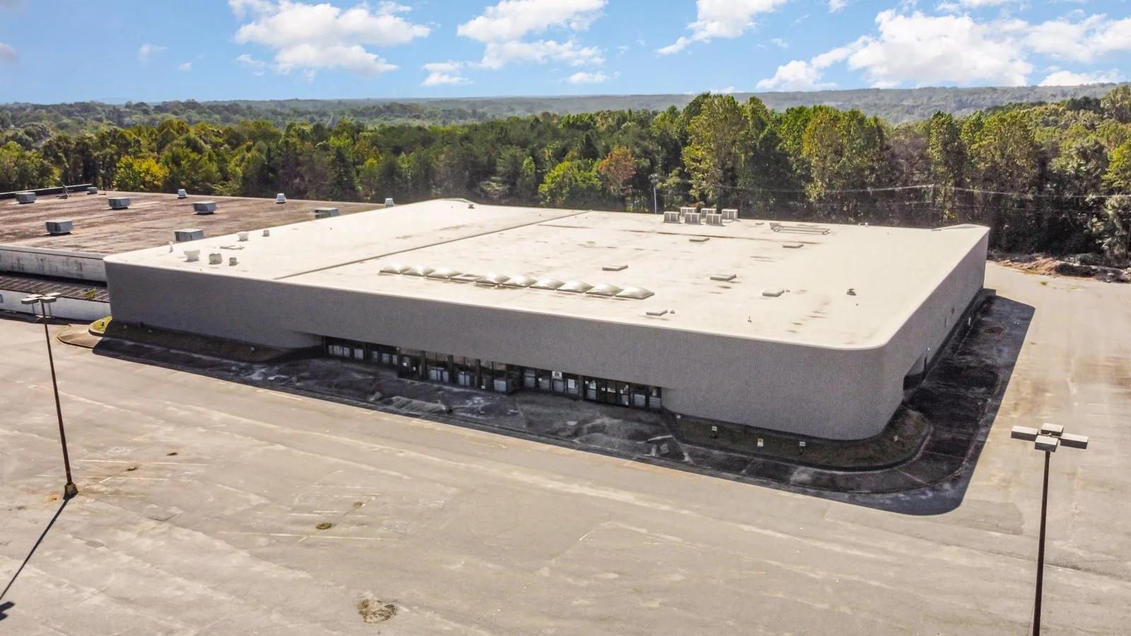 Retail in Hickory, NC — Lease in Hickory, NC, photo 2 of 5