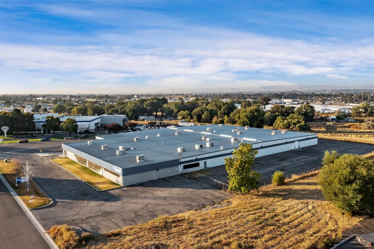 Idea Way Building — Lease in Caldwell, ID, photo 2 of 4