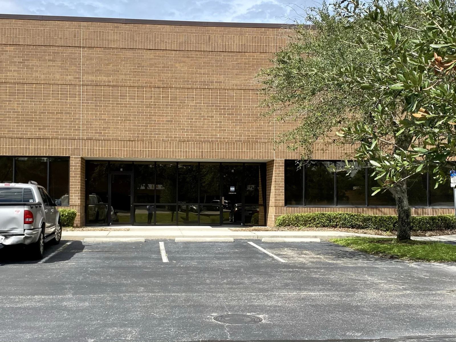 Hampton Oaks Business Park — Lease in Tampa, FL, photo 8 of 8