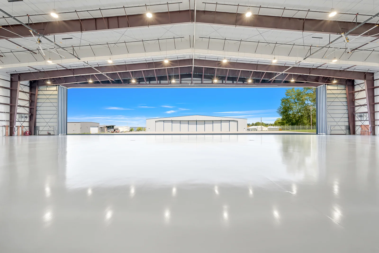 ±39,192 SF Boeing 737 Sized Aircraft Hangar Facility… — Lease in Bellingham, WA, photo 4 of 4