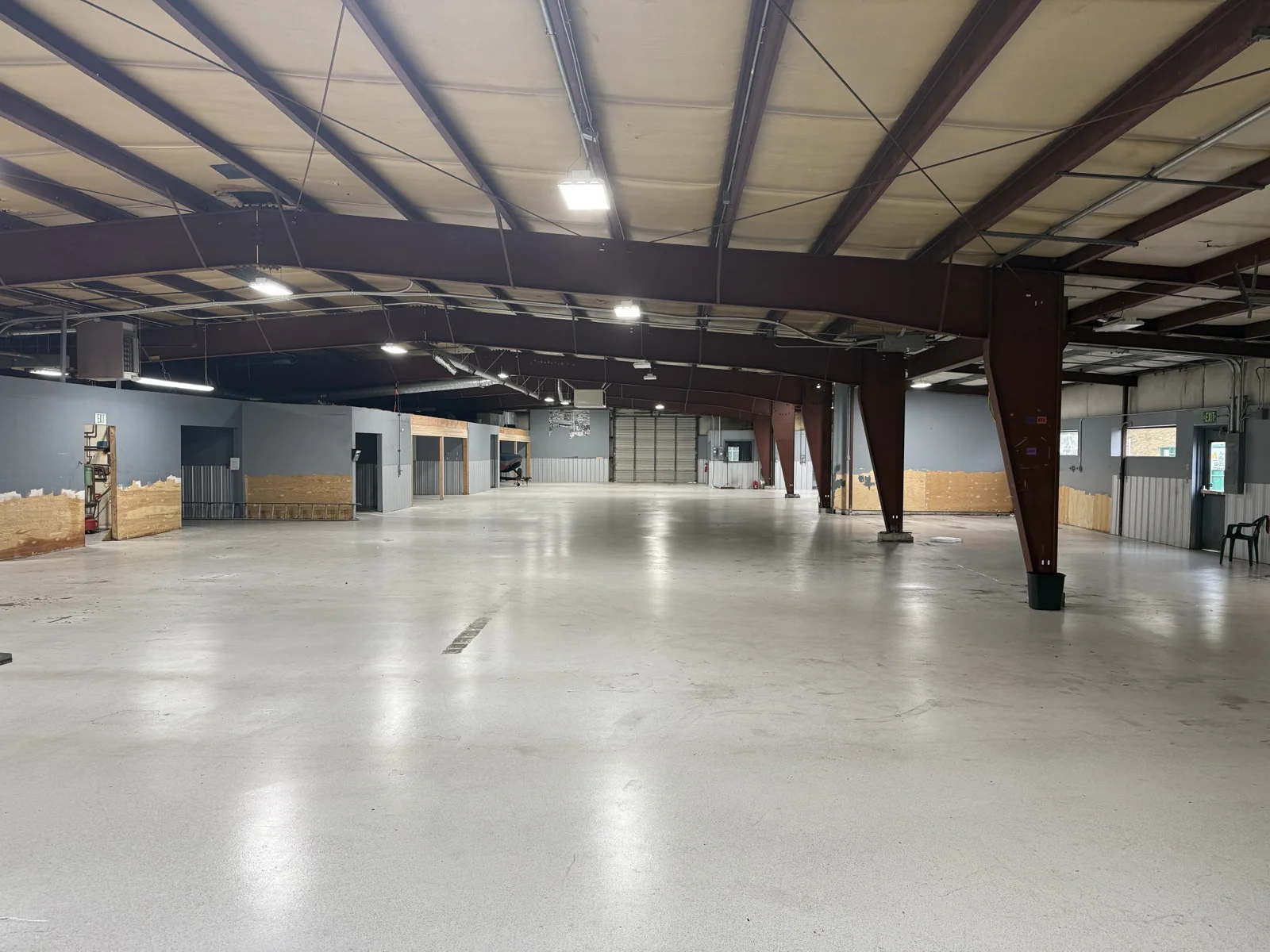 Former Universal Sheet Metal Building — Sale in Woodinville, WA, photo 2 of 3