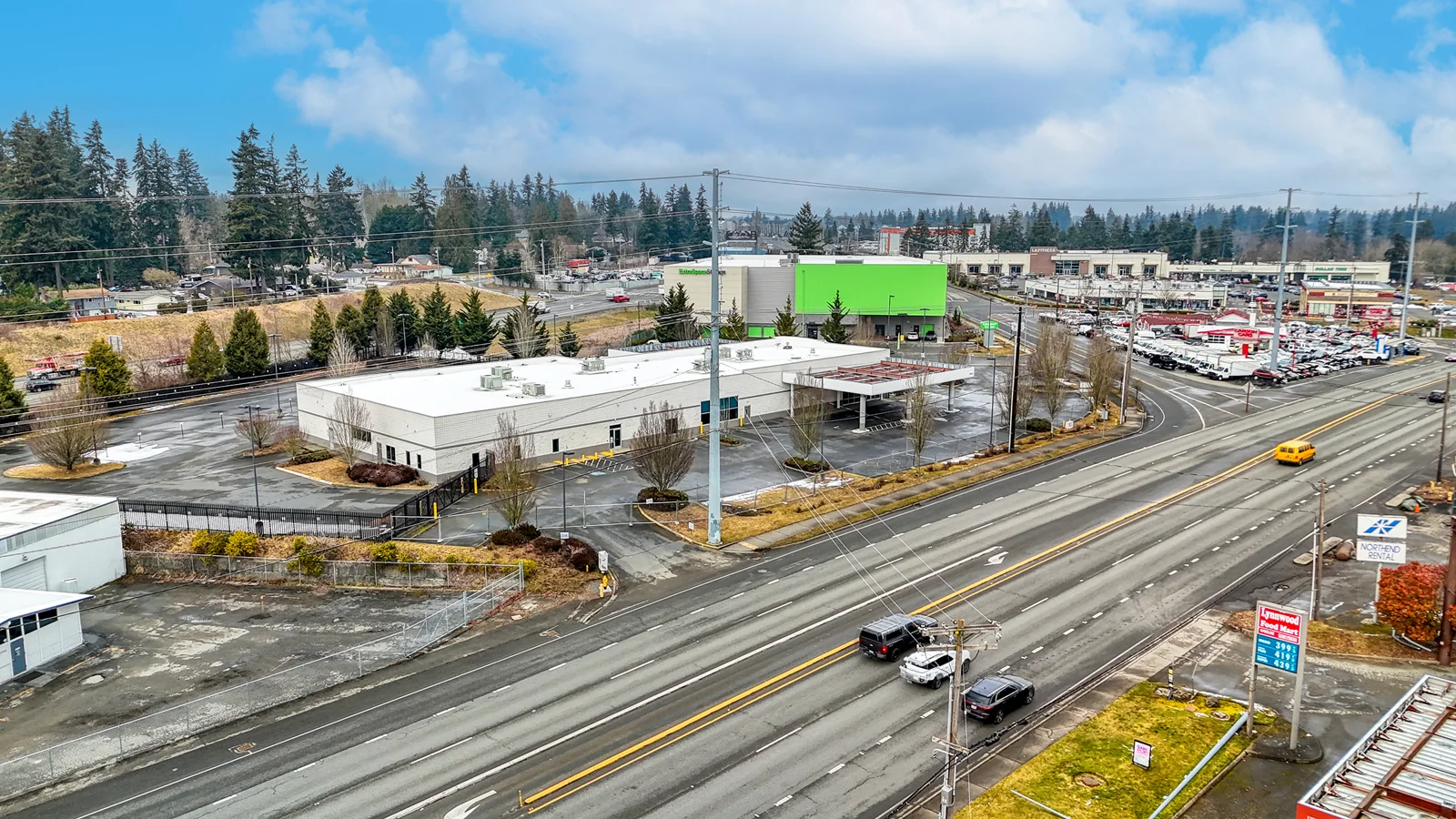 13906 Highway 99 Building — Sale in Lynnwood, WA, photo 4 of 8