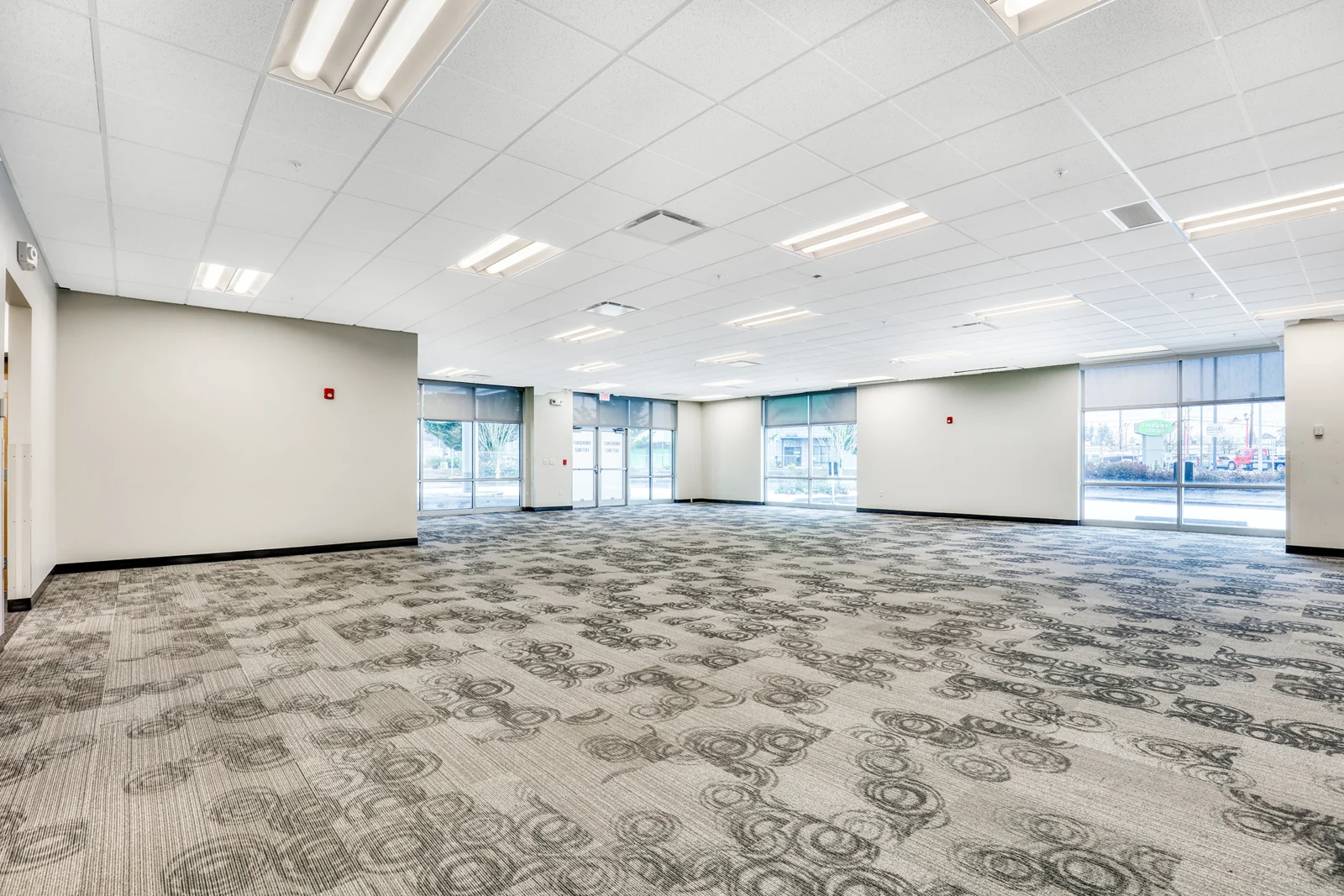 13906 Highway 99 Building — Sale in Lynnwood, WA, photo 5 of 8