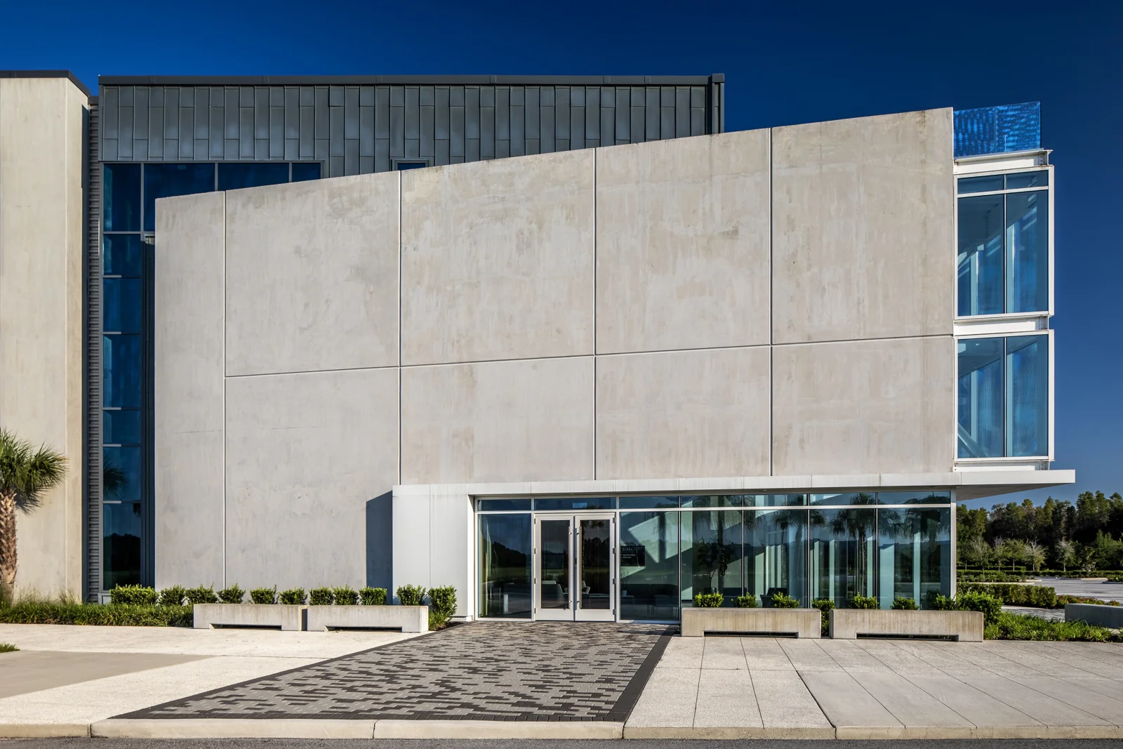 The Edison Suncoast — Lease in Lutz, FL, photo 2 of 8
