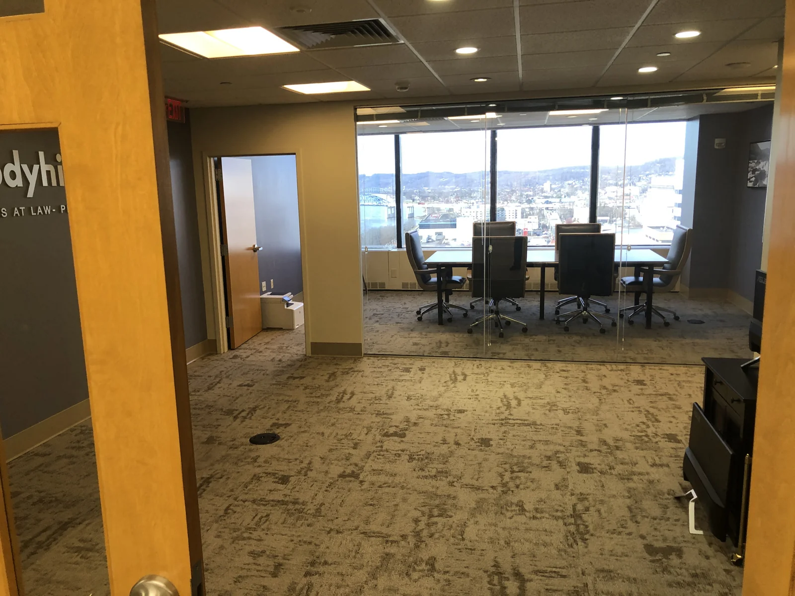 Chase Tower — Lease in Charleston, WV, photo 8 of 8