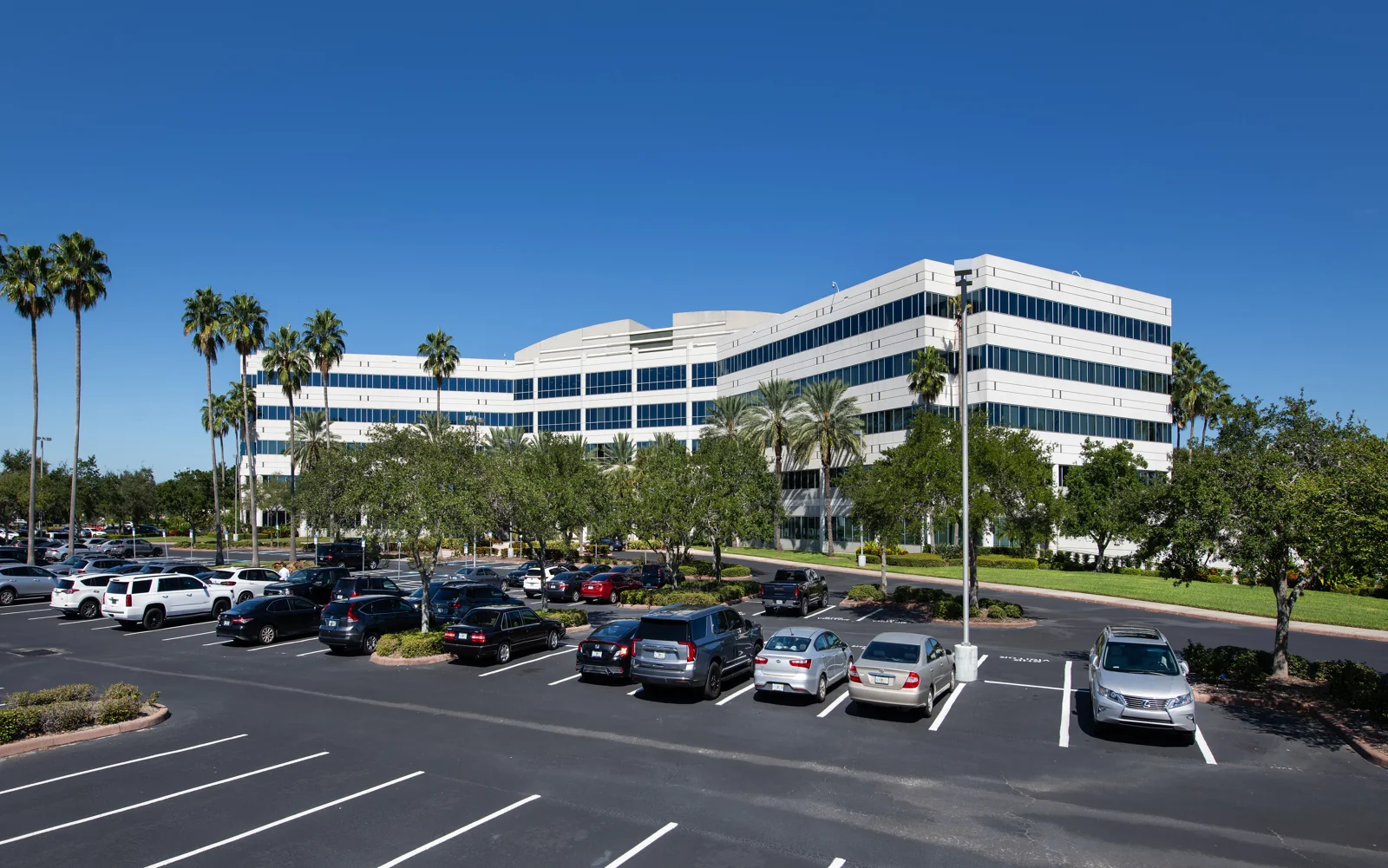 570 Carillon — Lease in St. Petersburg, FL, photo 1 of 8