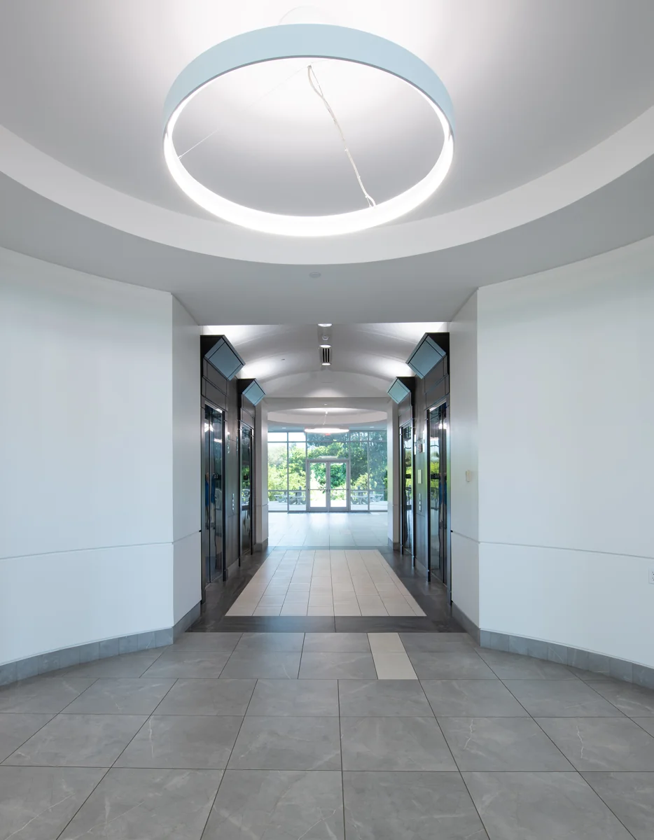 570 Carillon — Lease in St. Petersburg, FL, photo 5 of 8
