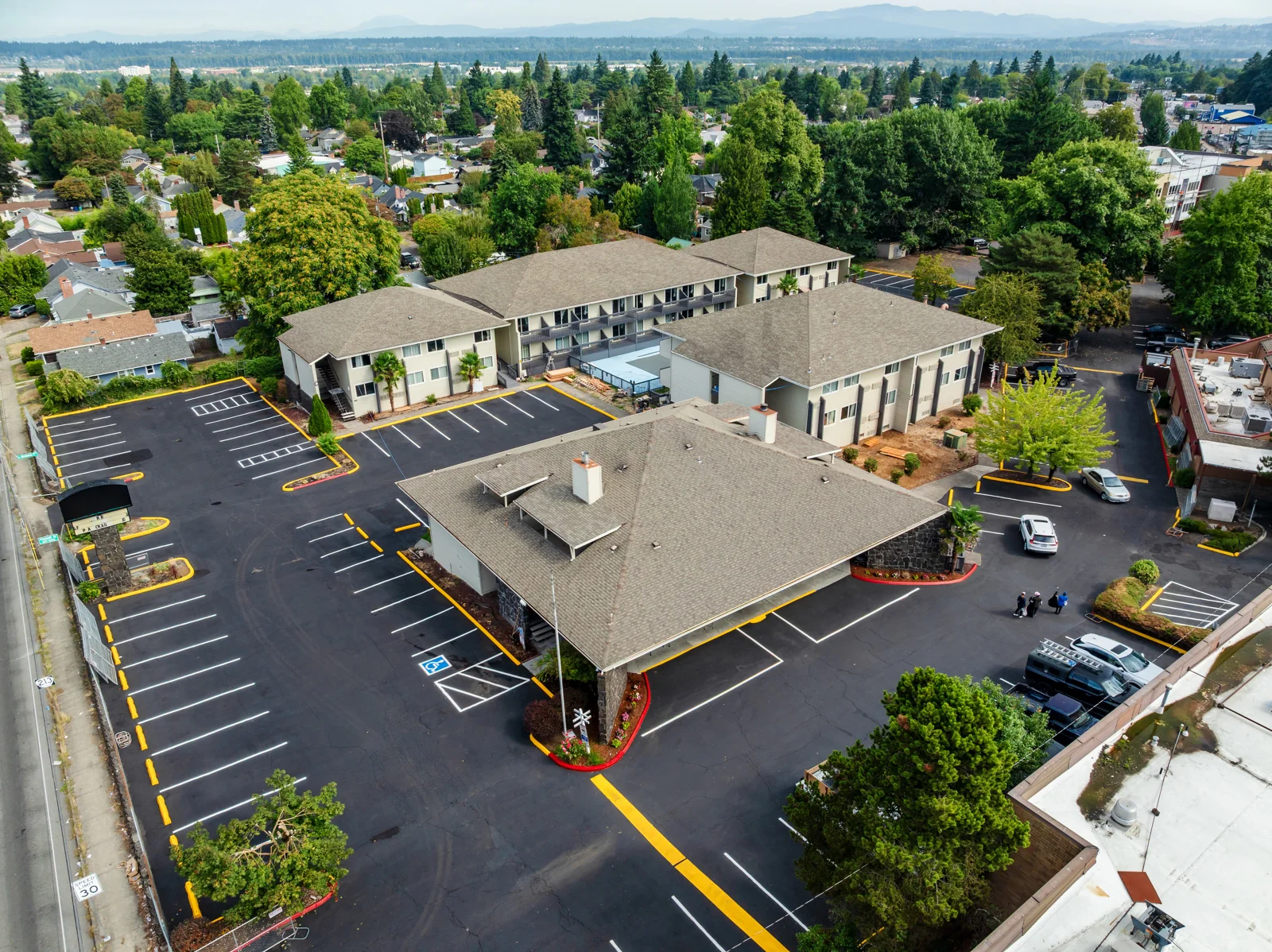 Portland Airport Motel — Sale in Portland, OR, photo 2 of 3