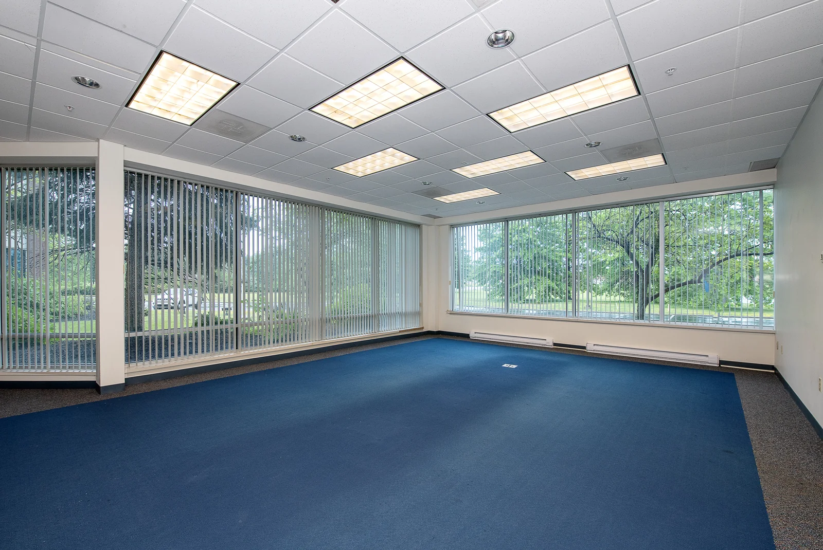 First Class Office/Warehouse/Flex Space — Lease in Mentor, OH, photo 5 of 8